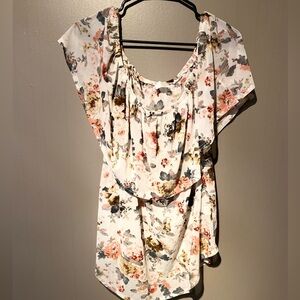 Floral blouse Size XL